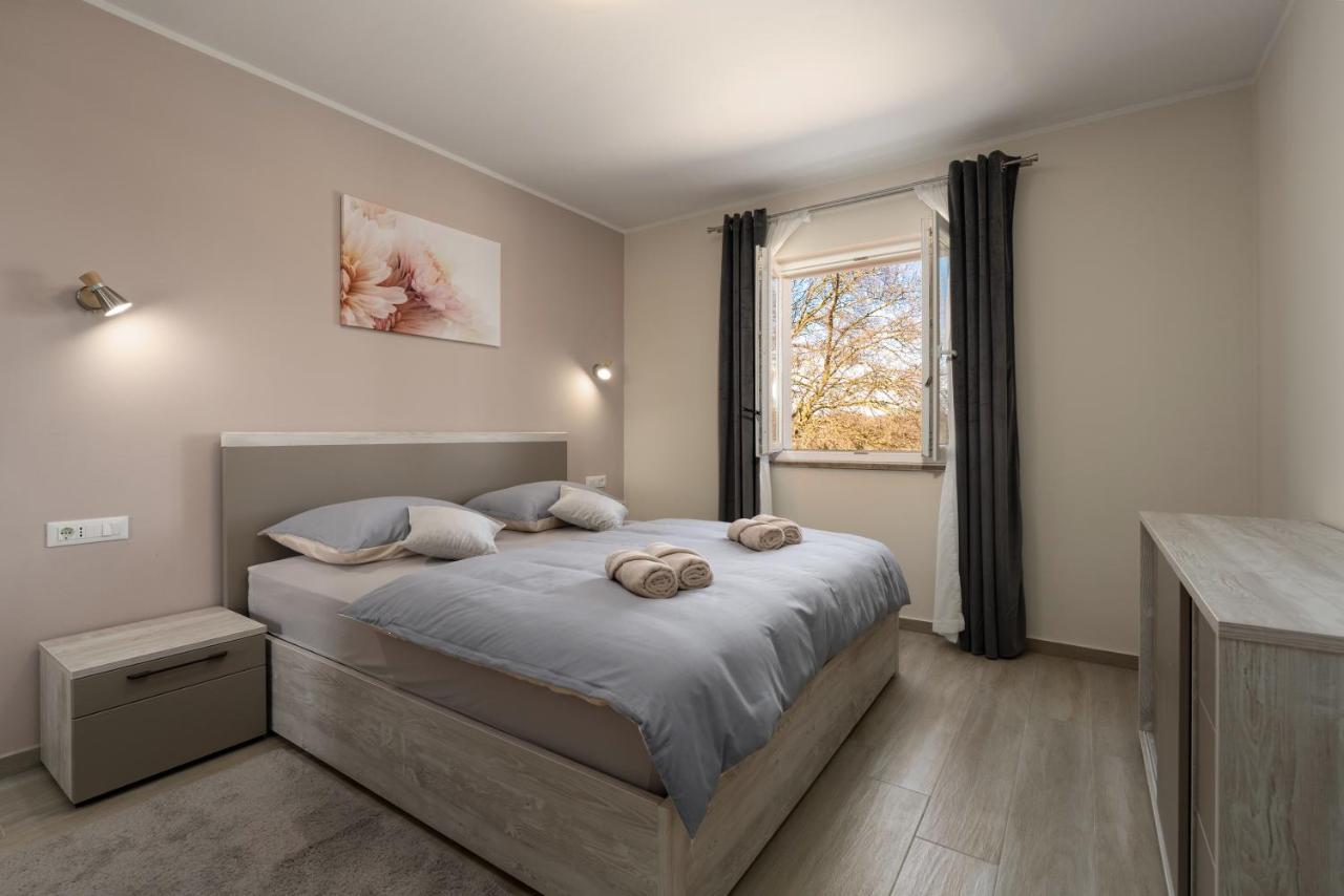 Holiday House Leana Pazin Exterior foto